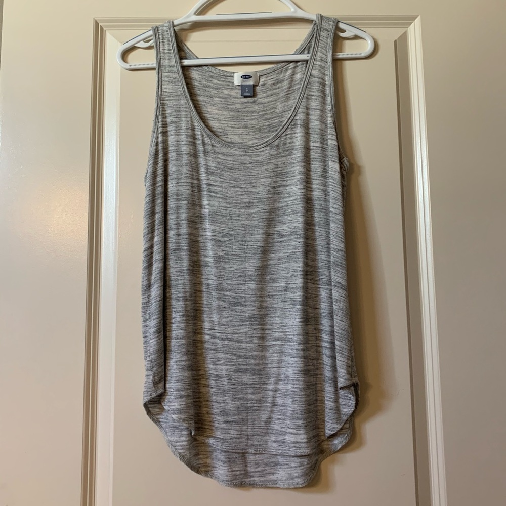 Old Navy gray tank top